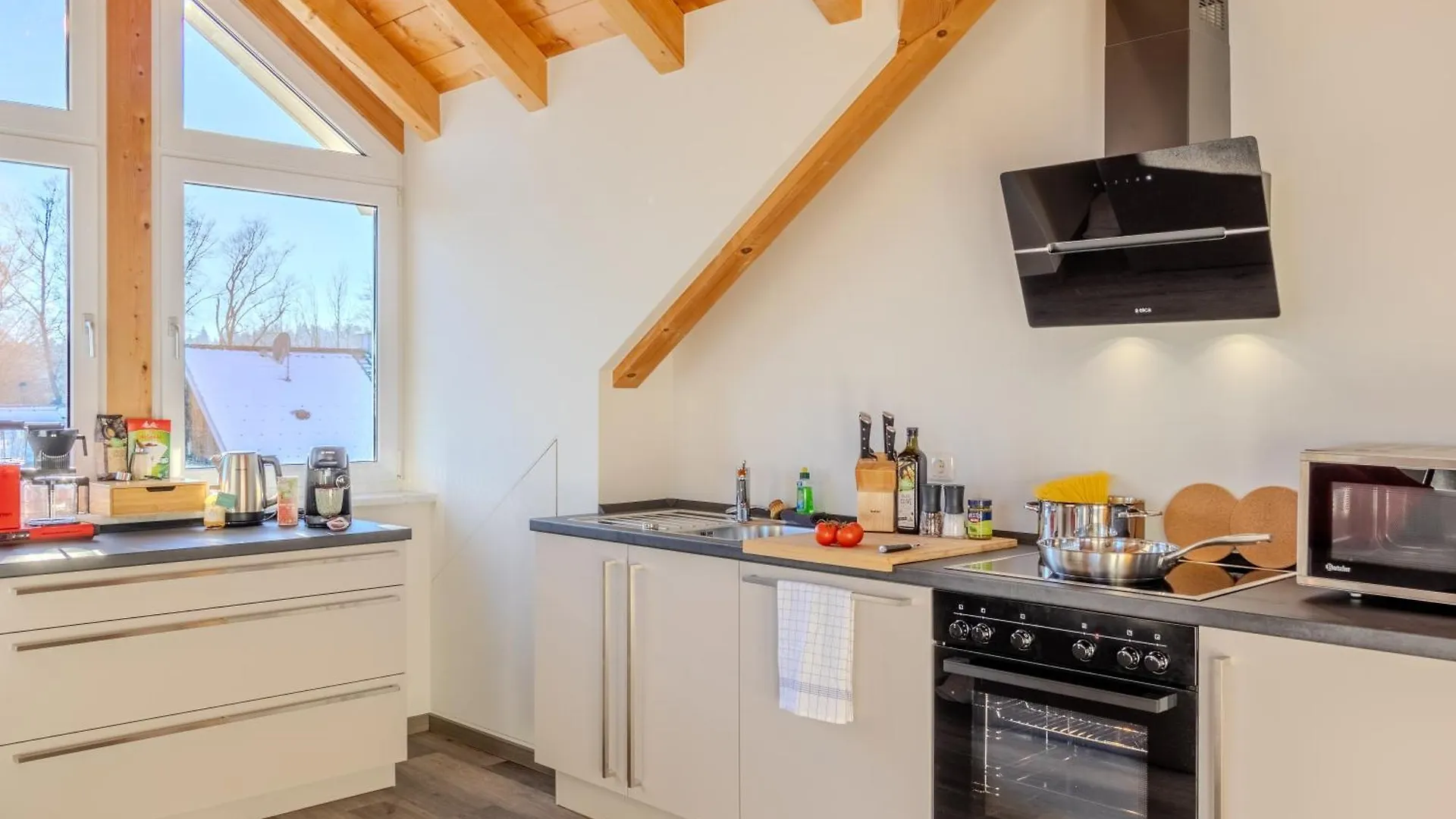 Daire Helle Wohnung Mit Seeblick Tutzing Almanya