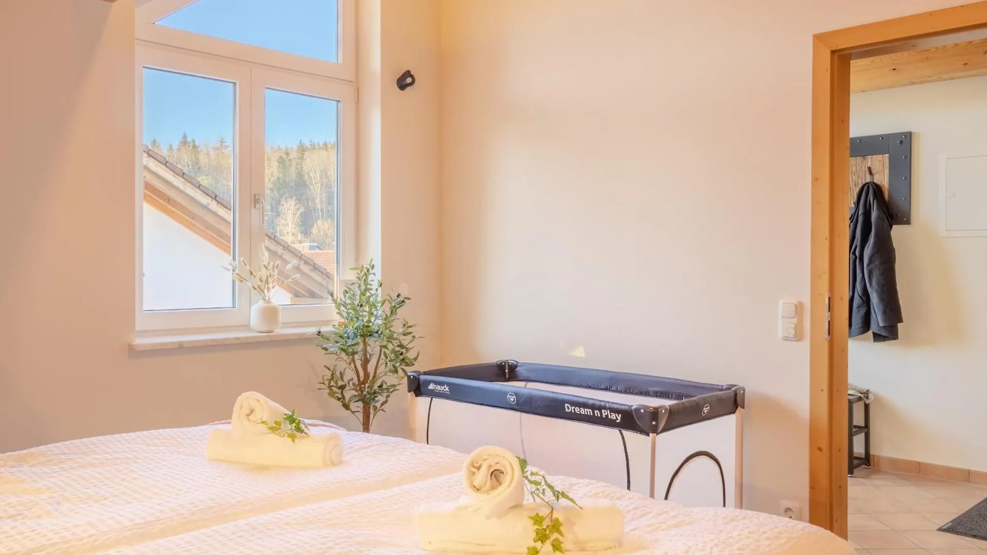 Helle Wohnung Mit Seeblick Tutzing